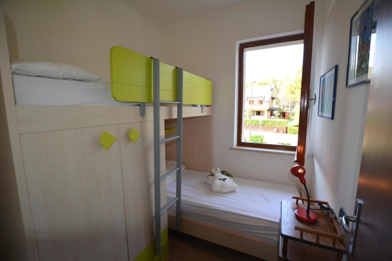 Villa In Lignano Riviera Comfortable Lignano Sabbiadoro Eksteriør billede