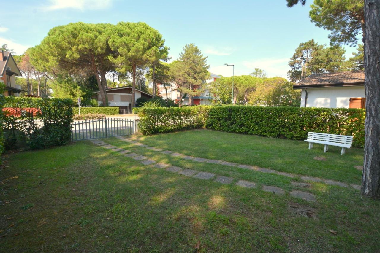 Villa In Lignano Riviera Comfortable Lignano Sabbiadoro Eksteriør billede